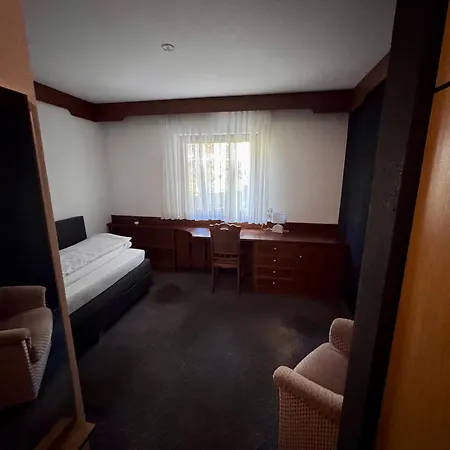 Schaefer 3* Enzklösterle