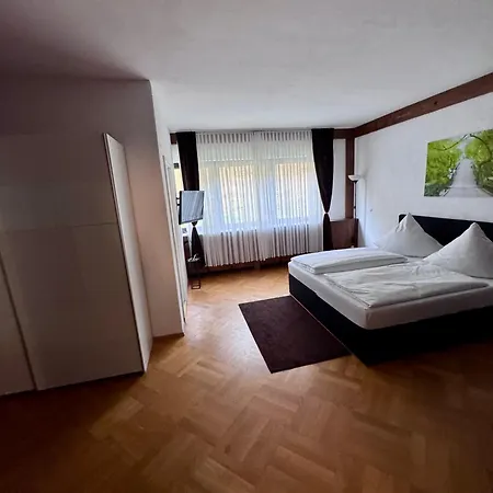 Bed & Breakfast Schaefer Enzklosterle