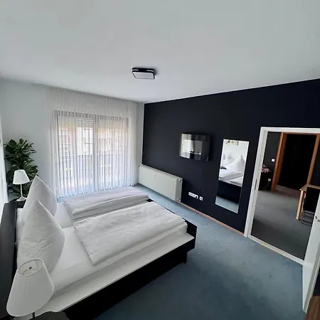 Bed & Breakfast Schaefer 3*