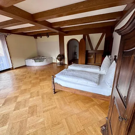 Schaefer Bed & Breakfast 3*