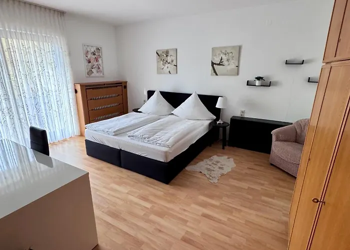 Schaefer Bed & Breakfast Enzklosterle