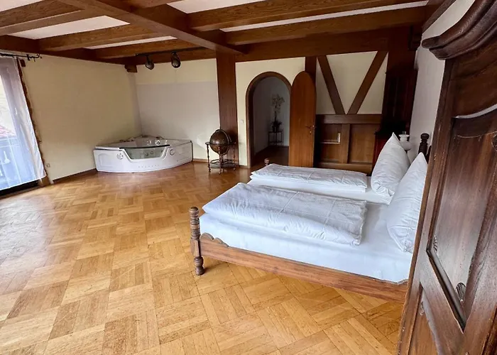 Schaefer Bed & Breakfast 3*