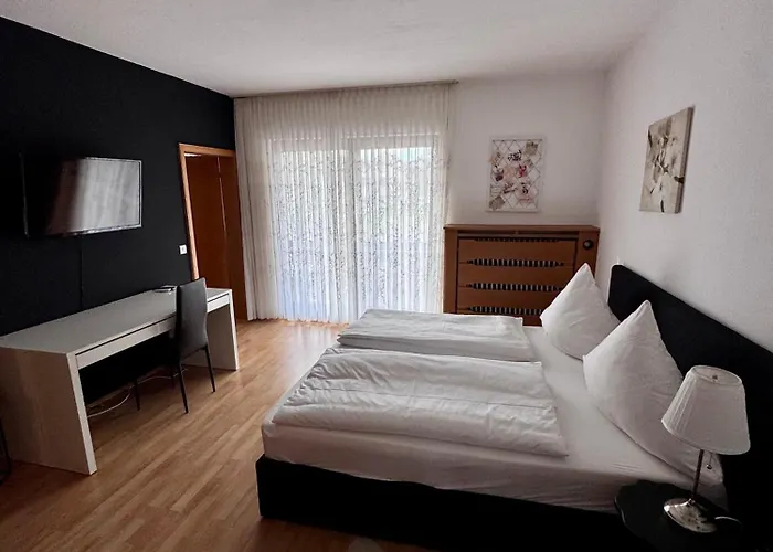 Bed & Breakfast Schaefer Enzklosterle